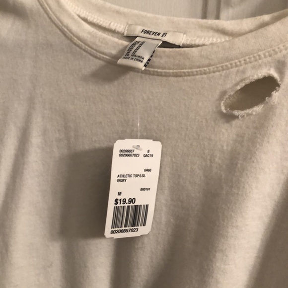 Distressed/holy sweatshirt - Picture 3 of 3